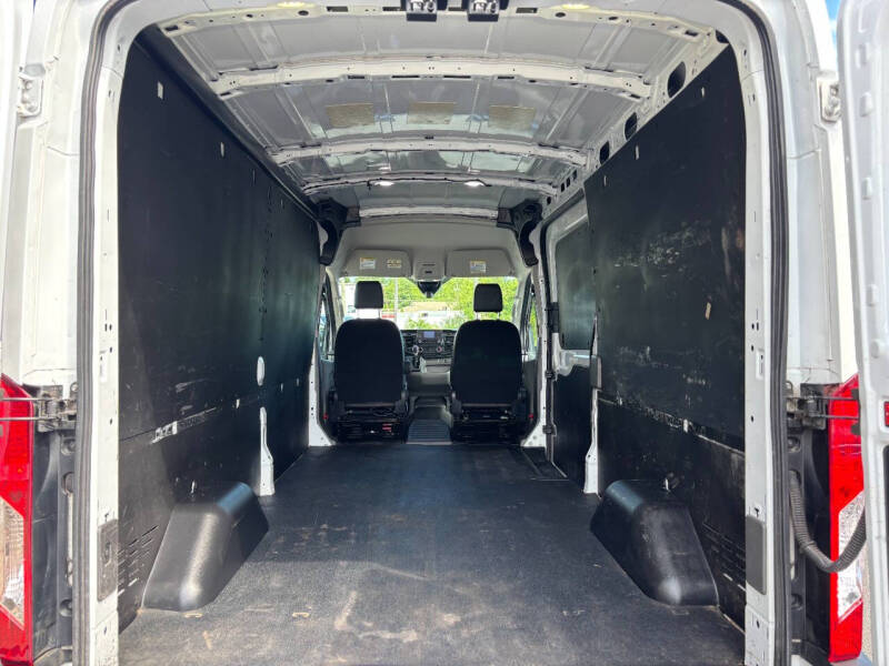 2022 Ford Transit 250