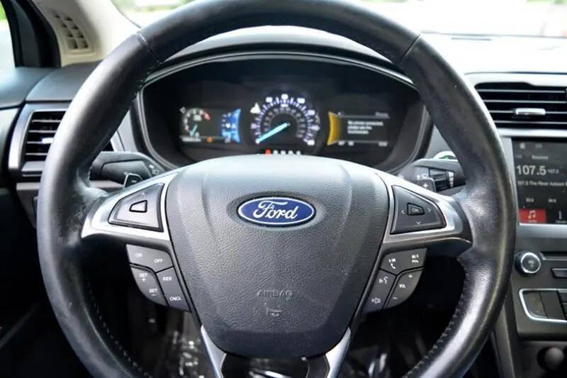 2018 Ford Fusion SE