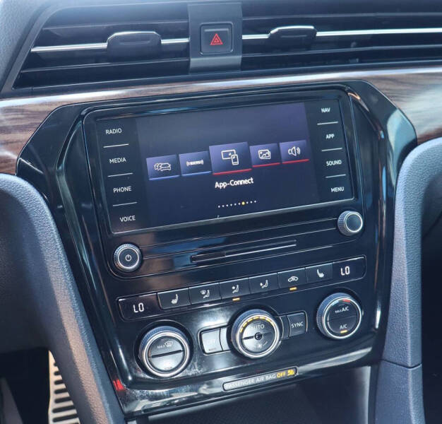 2020 Volkswagen Passat SEL