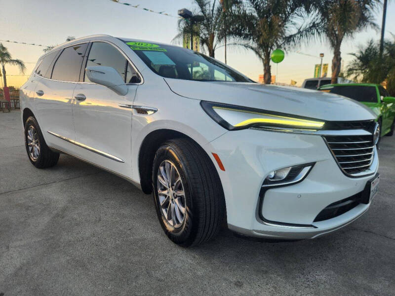 2022 Buick Enclave Essence