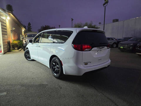 2020 Chrysler Pacifica Touring