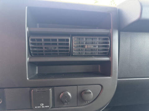 2017 GMC Savana 2500