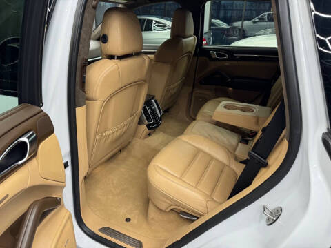 2016 Porsche Cayenne Turbo