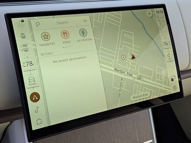 2025 Land Rover Range Rover P550e SE