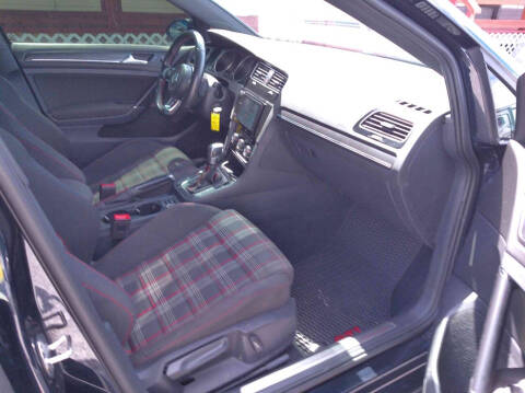 2021 Volkswagen Golf GTI S