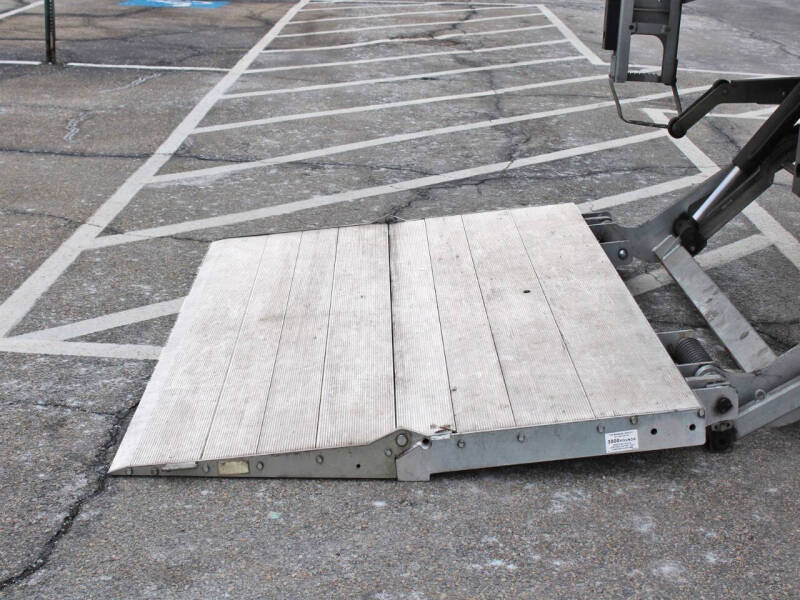 2024 Freightliner M2 106