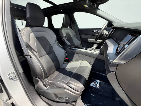 2020 Volvo XC60 T5 R-Design