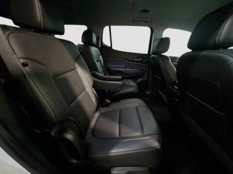 2022 GMC Acadia SLT