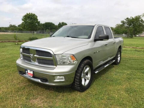 2009 Dodge Ram Pickup 1500 for sale at LA PULGA DE AUTOS in Dallas TX