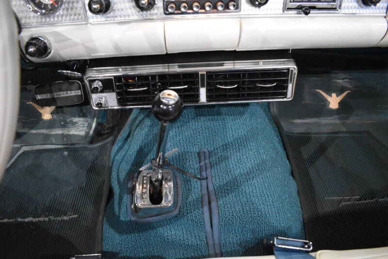 1957 Ford Thunderbird