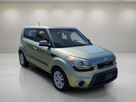 2013 Kia Soul +