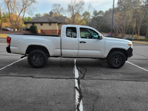 2017 Toyota Tacoma SR