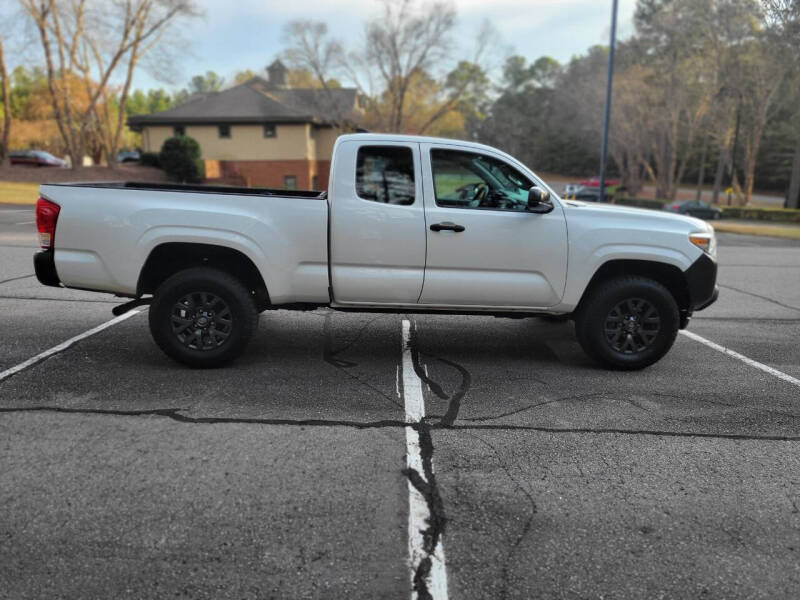 2017 Toyota Tacoma SR