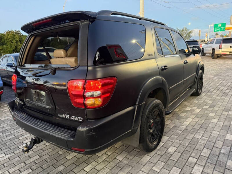 2003 Toyota Sequoia SR5