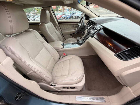 2010 Ford Taurus Limited