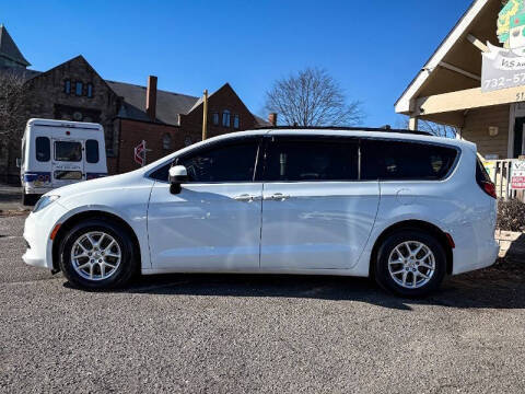 2020 Chrysler Voyager LXi