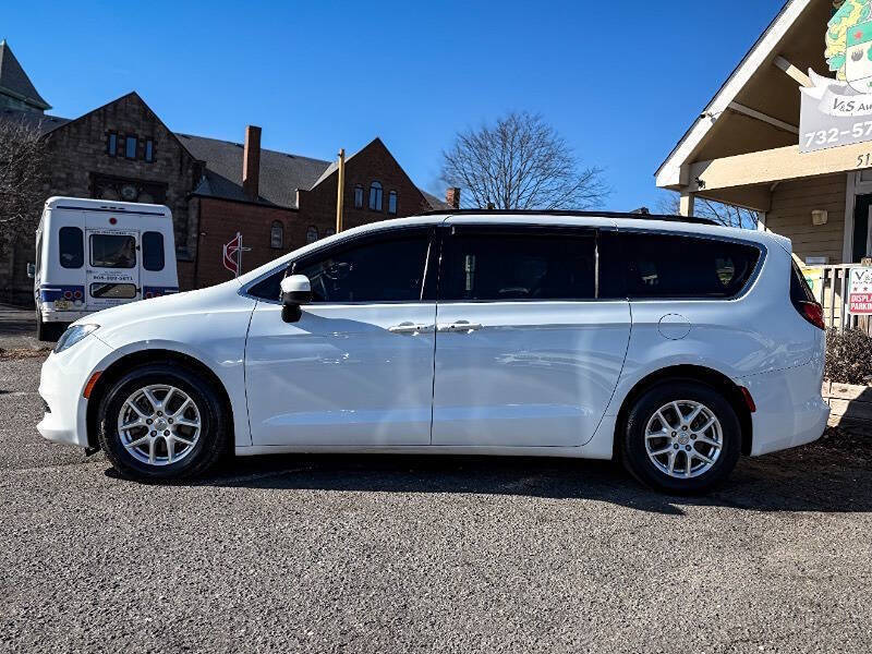 2020 Chrysler Voyager LXi