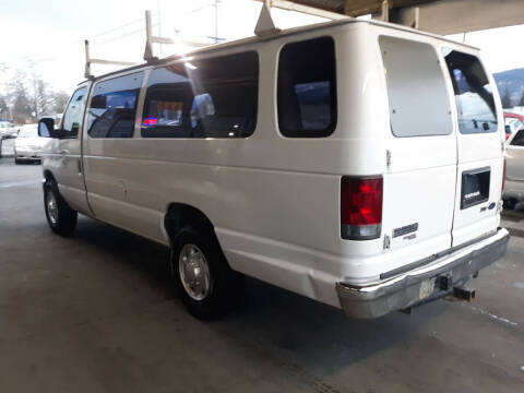 2009 Ford E-Series E-350 SD XLT