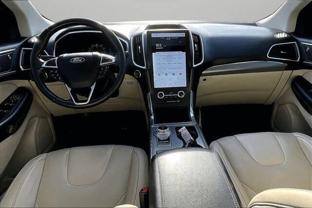 2021 Ford Edge Titanium
