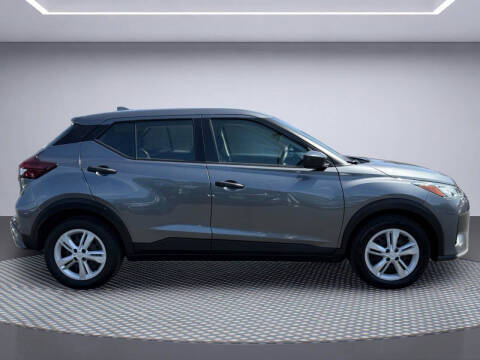 2023 Nissan Kicks S