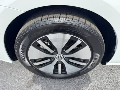 2019 Volkswagen e-Golf SEL Premium
