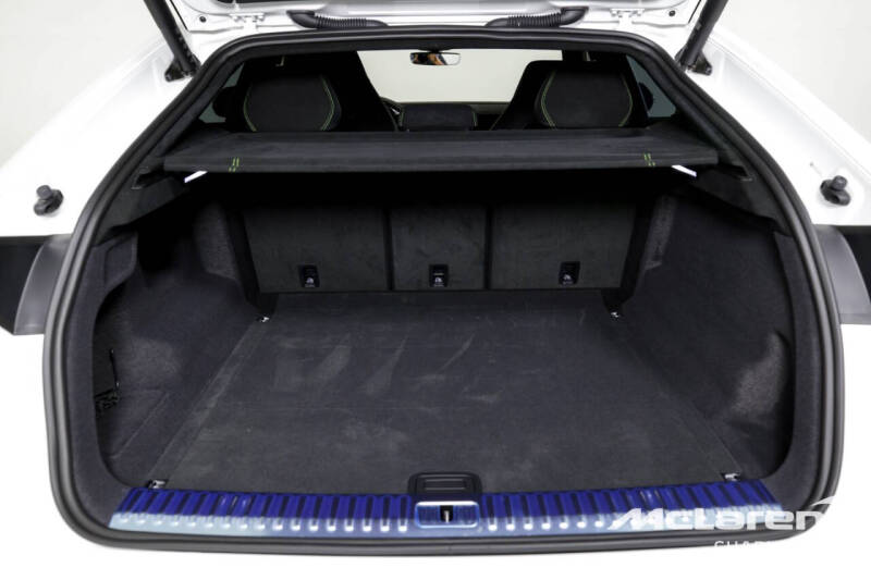 2023 Lamborghini Urus Performante