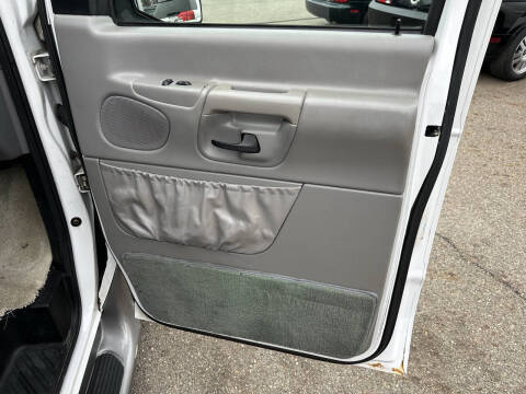 2000 Ford E-Series E-150