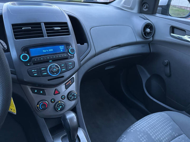 2012 Chevrolet Sonic LS