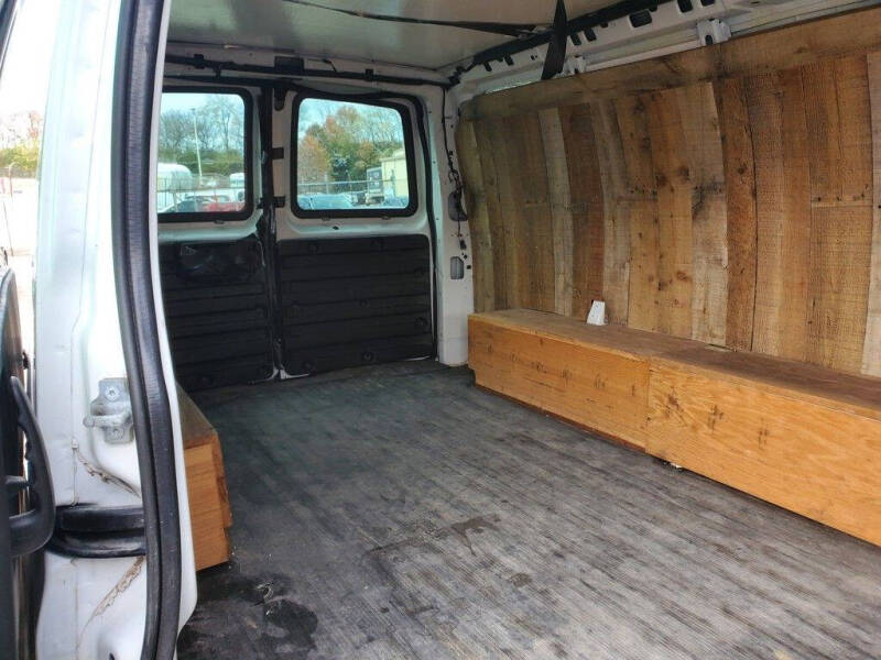 2018 GMC Savana 2500