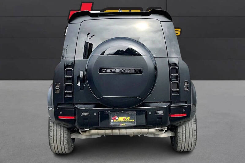 2022 Land Rover Defender 110 X-Dynamic SE