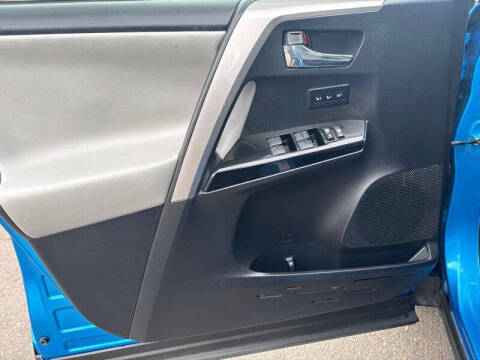 2017 Toyota RAV4 Hybrid Limited