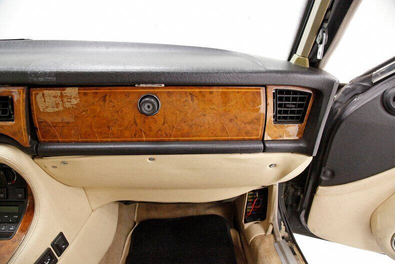 1990 Jaguar XJ-Series XJ6 Vanden Plas