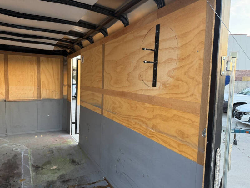 2024 Interstate Enclosed