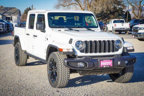 2025 Jeep Gladiator NightHawk