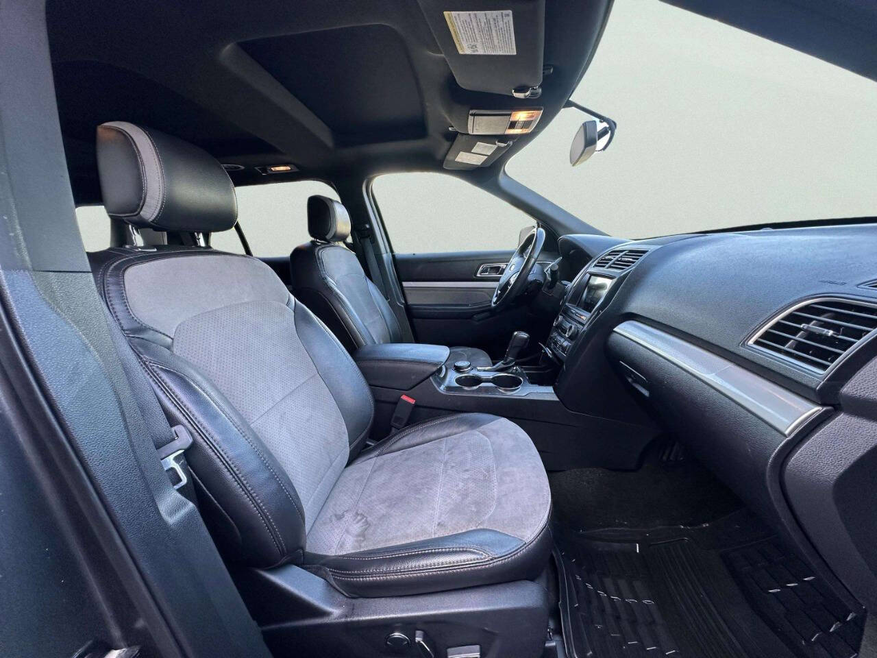 FordExplorer18