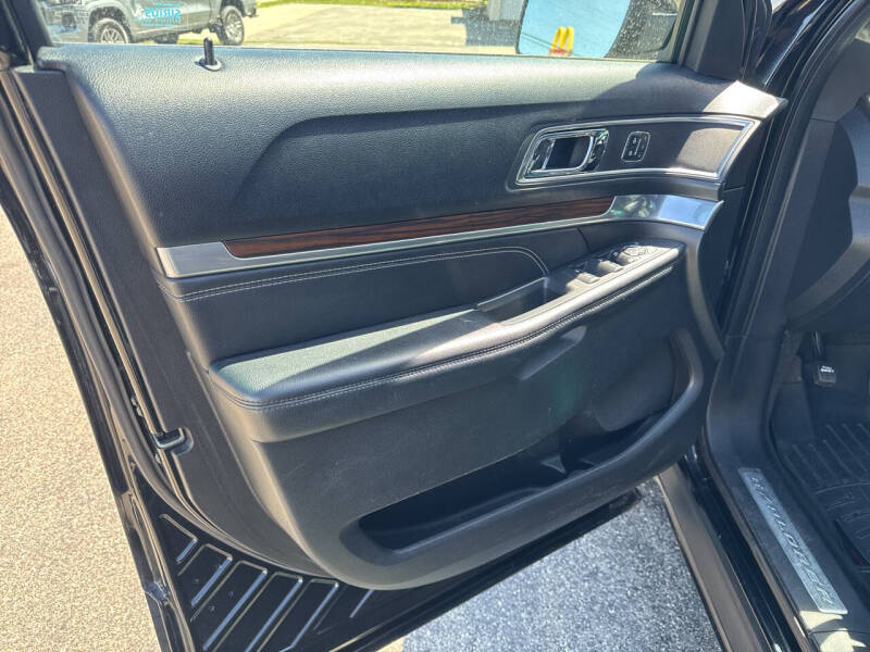 2017 Ford Explorer Limited