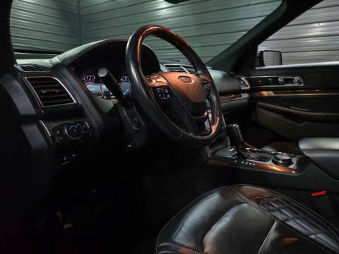 2017 Ford Explorer Platinum