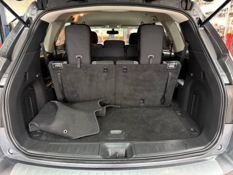 2017 Nissan Pathfinder SV