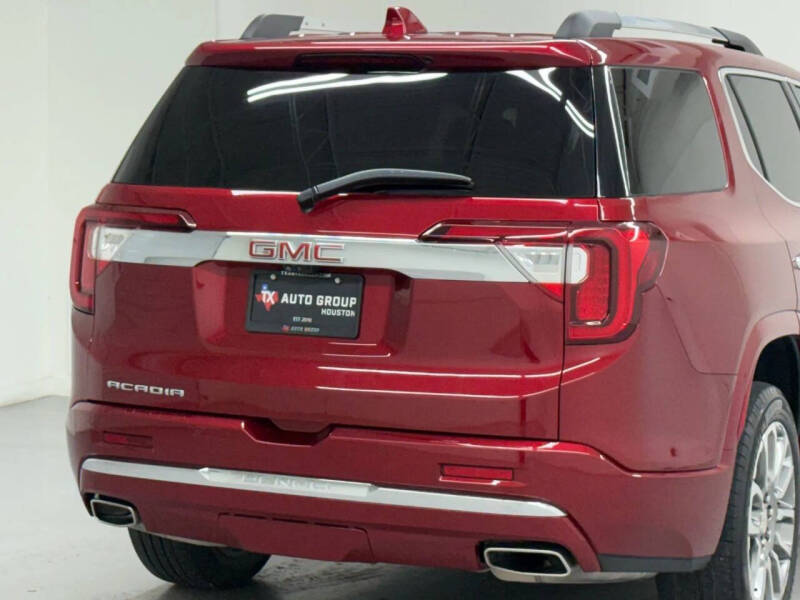 2023 GMC Acadia Denali