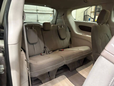 2017 Chrysler Pacifica Touring