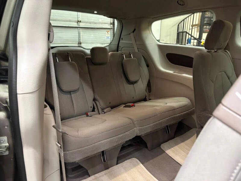 2017 Chrysler Pacifica Touring