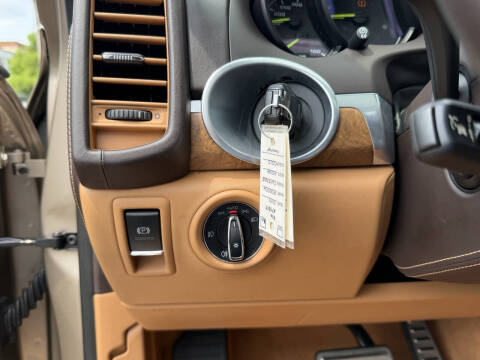 2015 Porsche Cayenne S E-Hybrid