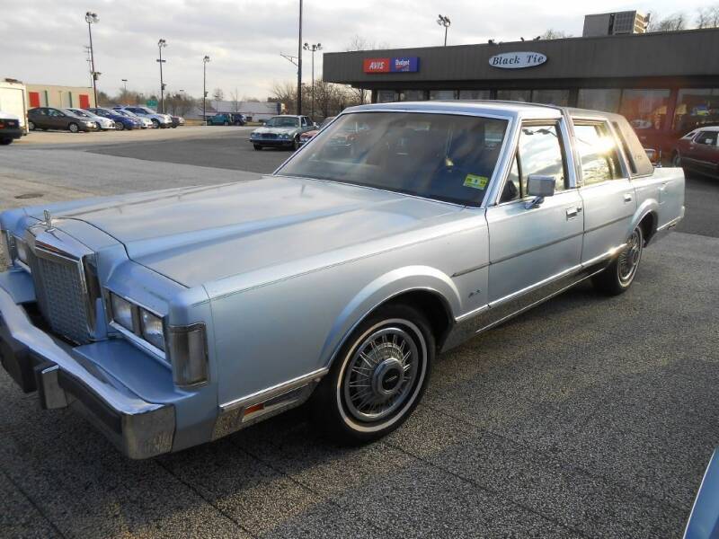1987 Lincoln Town Car for sale at Black Tie Classics in Stratford NJ