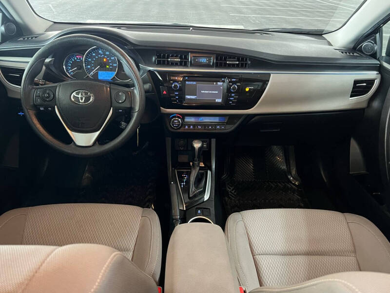 2016 Toyota Corolla L photo 14