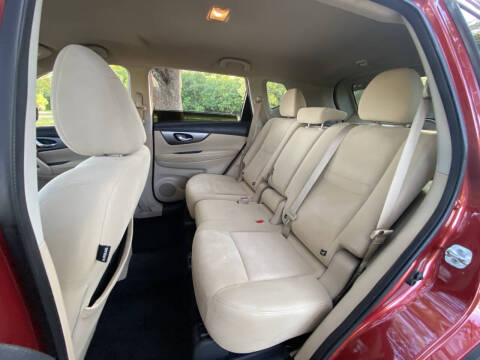 2016 Nissan Rogue SV