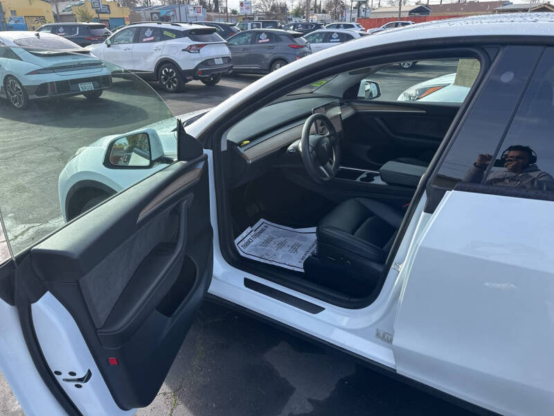 2023 Tesla Model Y Long Range