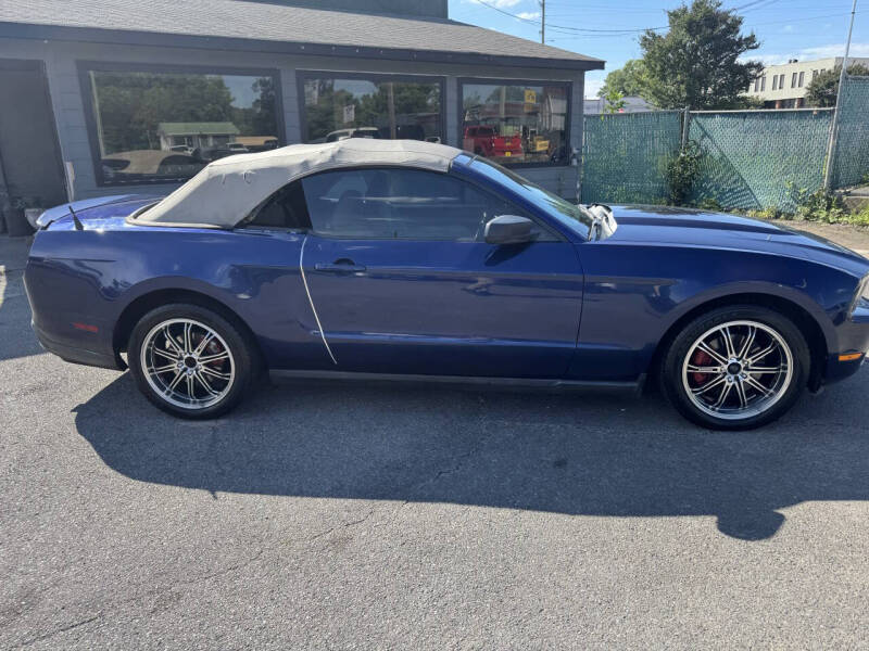 2012 Ford Mustang V6