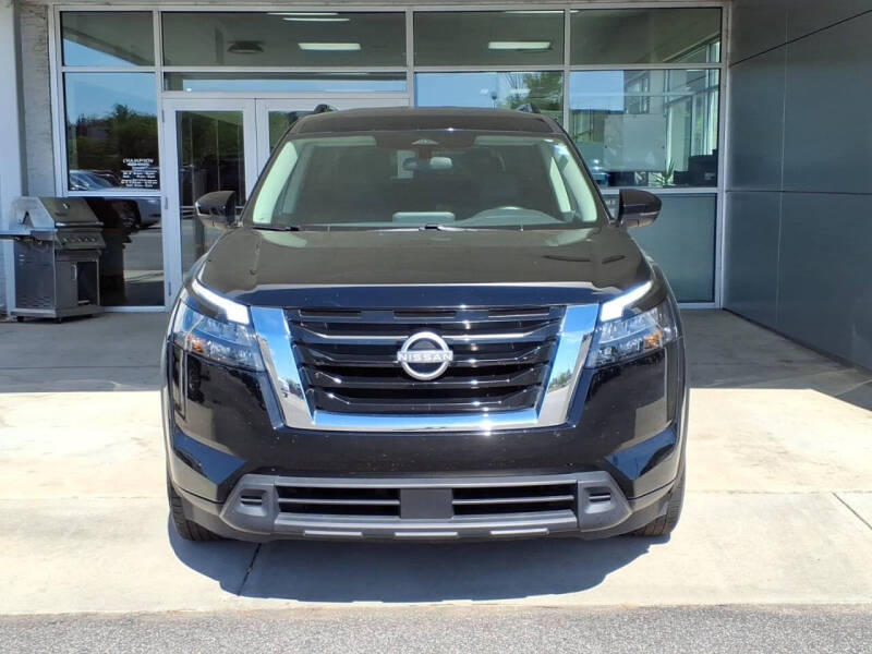 2024 Nissan Pathfinder SV