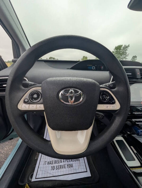 2016 Toyota Prius Three