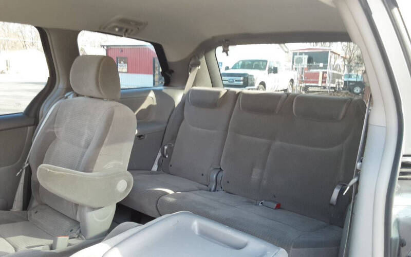2006 Toyota Sienna CE 7 Passenger